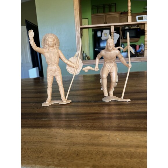 2 Vintage Louis Marx 6" Plastic Indian Warrior Toy Figures - Picture 1 of 8